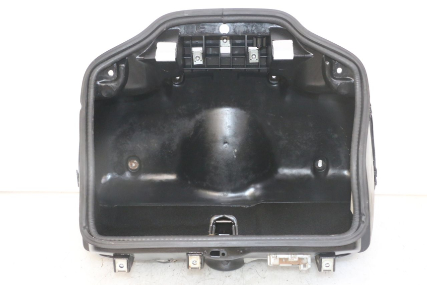 photo de UNDERSEAT STORAGE PIAGGIO SUPER LX 125 (2000 - 2003) - Main view