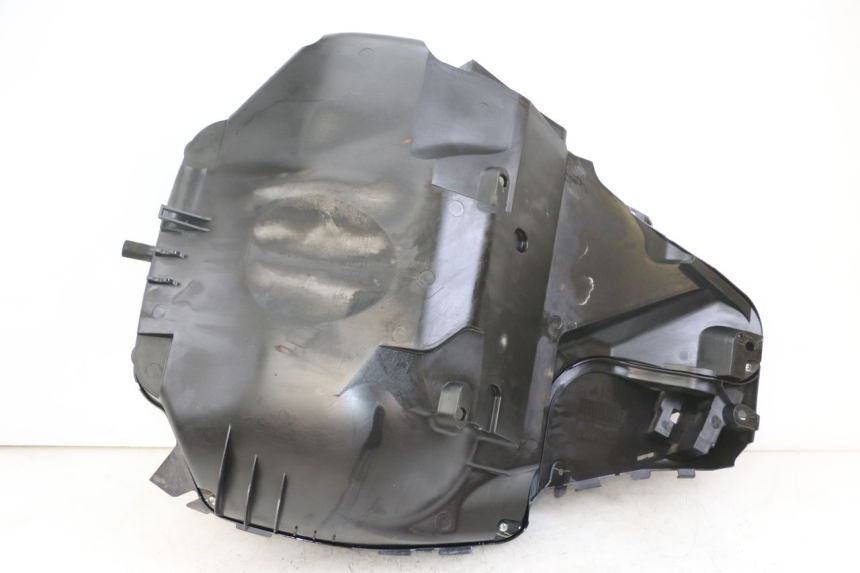 photo de UNDERSEAT STORAGE SUZUKI BURGMAN 125 (2018 - 2021) - Component detail
