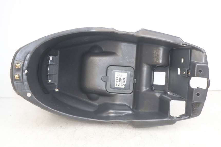photo de SEAT STORAGE BOX PEUGEOT SV 125 (1991 - 1994) - Main view