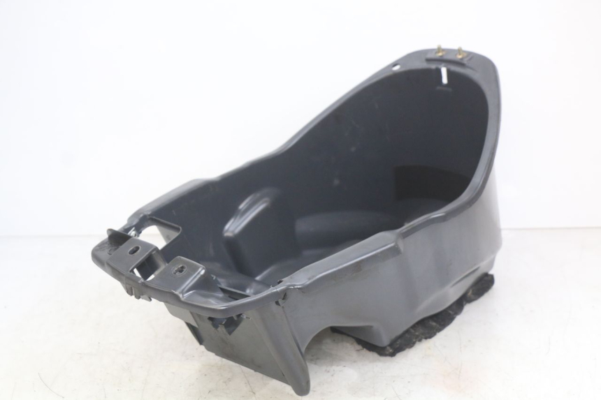photo de SEAT STORAGE BOX PEUGEOT SV 125 (1991 - 1994) - Alternative perspective