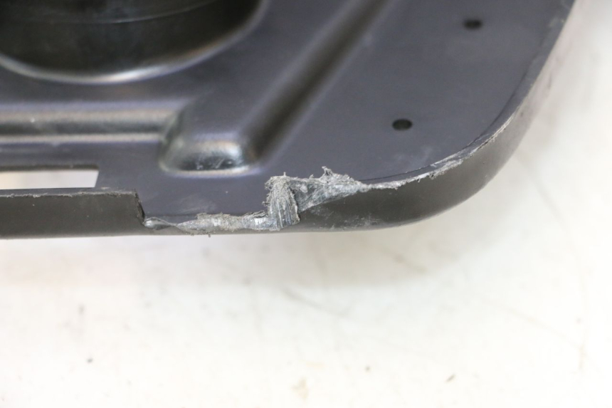 photo de UNDERSEAT STORAGE PEUGEOT TREKKER 50 (1995 - 2004) - Component detail