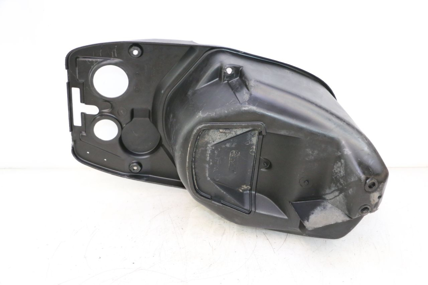 photo de UNDERSEAT STORAGE PEUGEOT TREKKER 50 (1995 - 2004) - Technical close-up