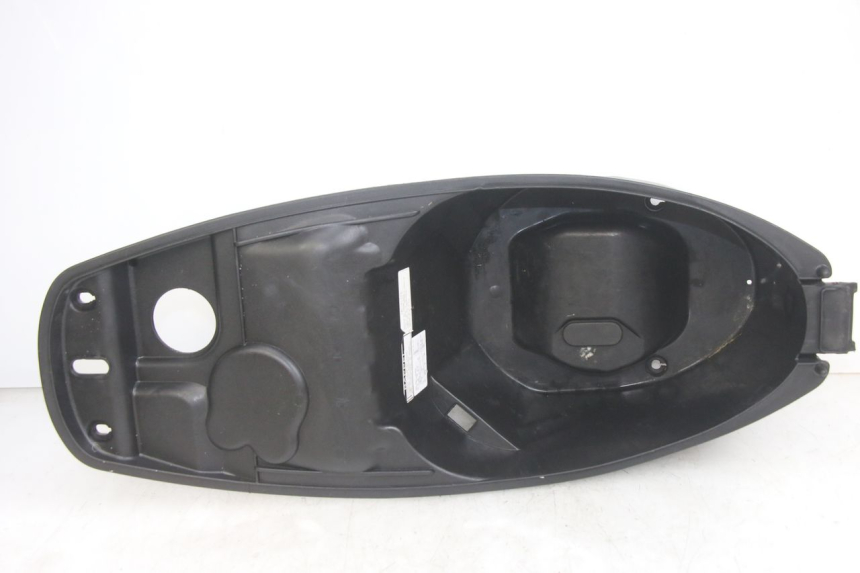 photo de SEAT STORAGE BOX PEUGEOT TWEET 4T 50 (2014 - 2019) - Alternative perspective