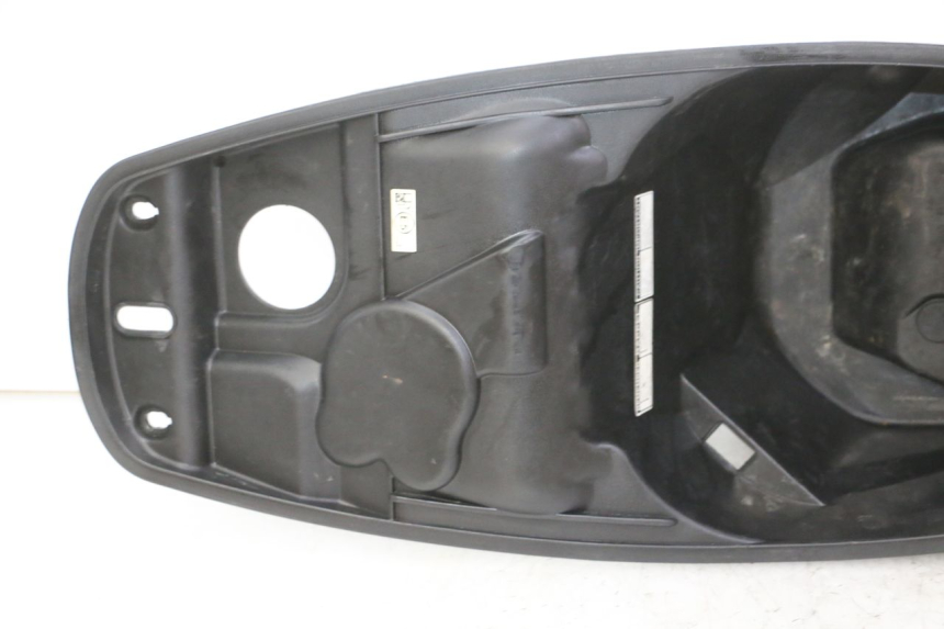 photo de SEAT STORAGE BOX PEUGEOT TWEET 4T 50 (2018 - 2022) - Markings and original references