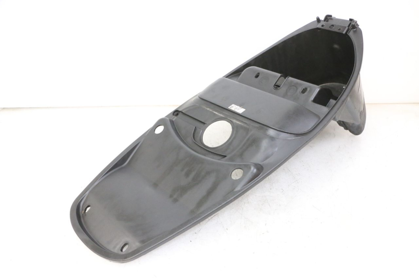 photo de UNDERSEAT STORAGE PEUGEOT TWEET PRO CARGO 50 (2018 - 2022) - Technical close-up