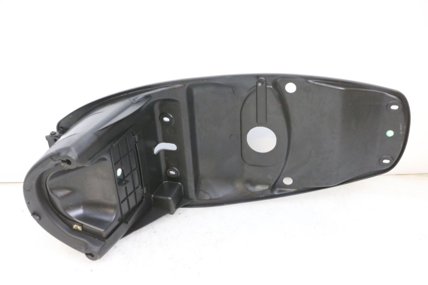 photo de UNDERSEAT STORAGE PEUGEOT TWEET PRO EFI 4T 50 (2021 - 2022) - Alternative perspective