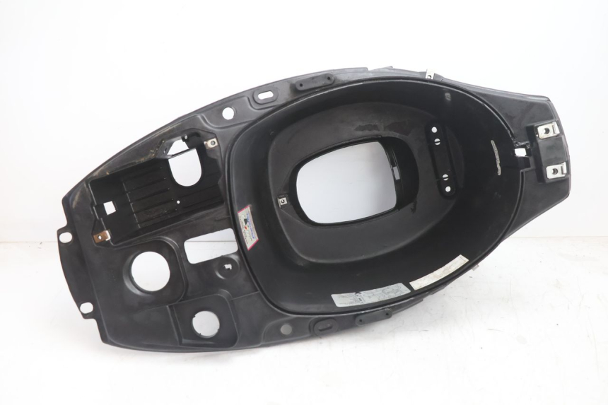 photo de UNDERSEAT STORAGE PIAGGIO TYPHOON 50 (2000 - 2009) - Main view