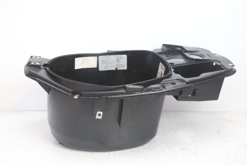 photo de UNDERSEAT STORAGE PIAGGIO TYPHOON 50 (2000 - 2009) - Alternative perspective