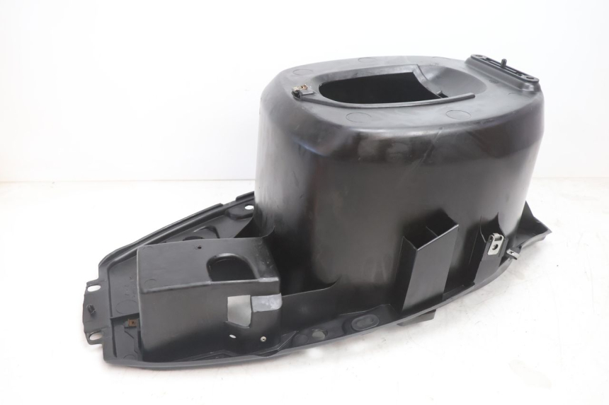 photo de UNDERSEAT STORAGE PIAGGIO TYPHOON 50 (2000 - 2009) - Technical close-up