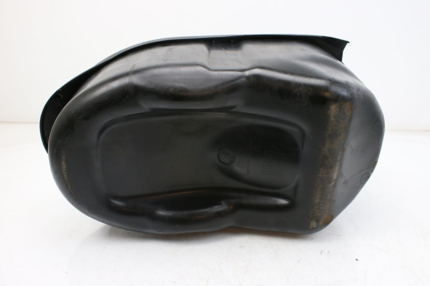 photo de UNDERSEAT STORAGE PIAGGIO VESPA GTS IGET ABS 125 (2017 - 2023) - Component detail