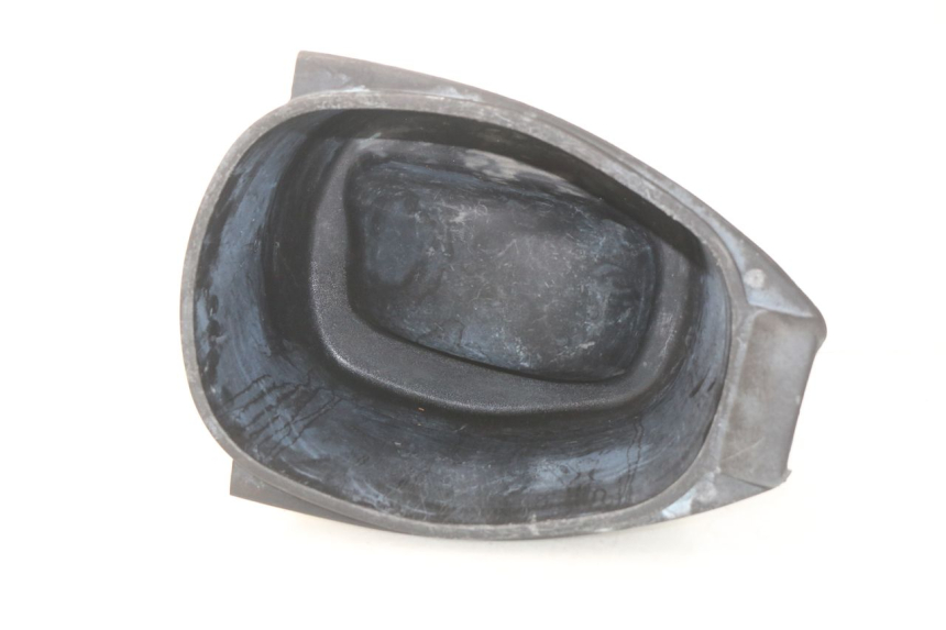 photo de UNDERSEAT STORAGE PIAGGIO VESPA LX IE 125 (2010 - 2012) - Zoom on usage condition