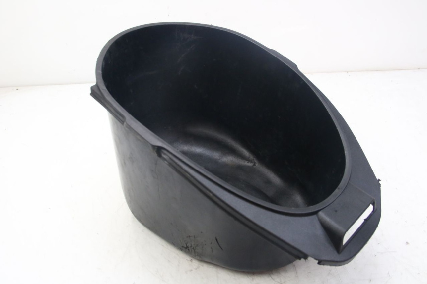 photo de SEAT STORAGE BOX PIAGGIO VESPA SPRINT 2T 50 (2014 - 2018) - Technical close-up