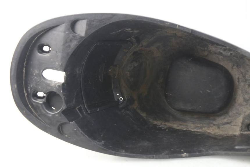 photo de SEAT STORAGE BOX PEUGEOT VIVACITY NEW 4T 50 (2008 - 2017) - Alternative perspective