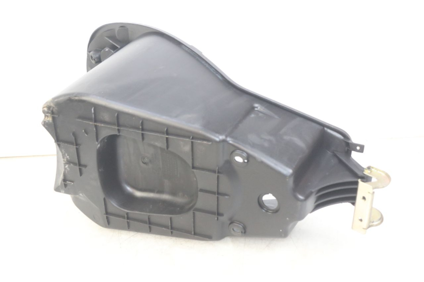 photo de SEAT STORAGE BOX PEUGEOT VIVACITY NEW 4T 50 (2008 - 2017) - Zoom on usage condition