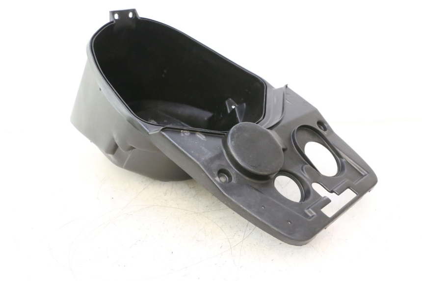 photo de UNDERSEAT STORAGE PEUGEOT VIVACITY 50 (1998 - 2003) - Fixing points details