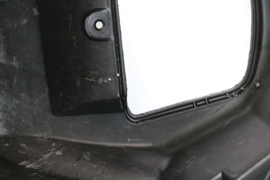 photo de UNDERSEAT STORAGE PEUGEOT VIVACITY 50 (1998 - 2003) - Surface and material condition
