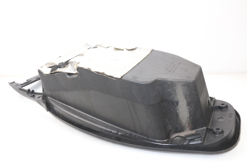 photo de UNDERSEAT STORAGE KYMCO X-CITING XCITING 400 (2014 - 2018) - Technical close-up