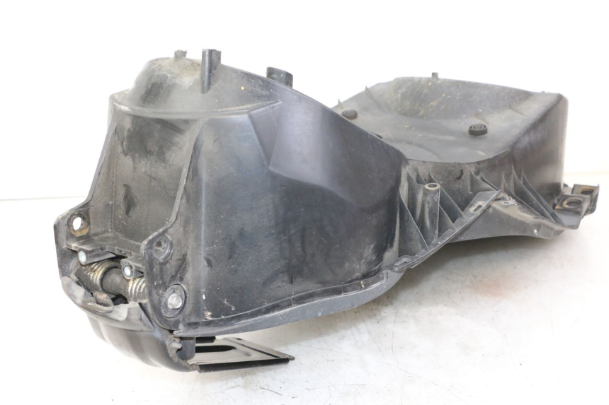 photo de SEAT STORAGE BOX YAMAHA X-MAX XMAX ABS 250 (2010 - 2012) - Technical close-up