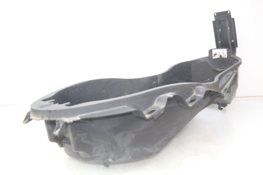 photo de SEAT STORAGE BOX YAMAHA X-MAX XMAX 125 (2010 - 2013) - Technical close-up