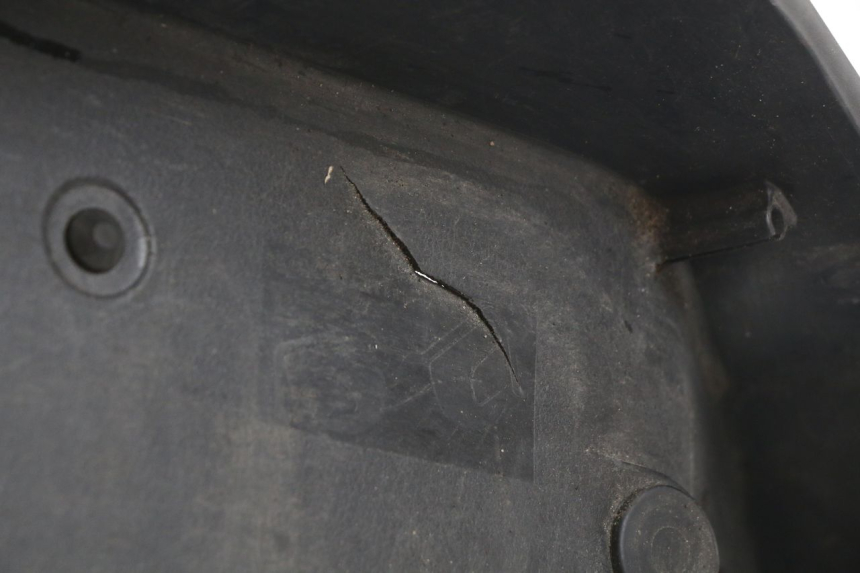 photo de SEAT STORAGE BOX YAMAHA X-MAX XMAX 125 (2010 - 2013) - Surface and material condition