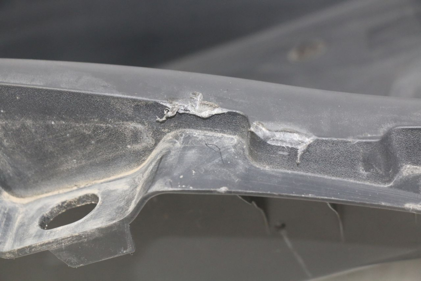 photo de SEAT STORAGE BOX YAMAHA X-MAX XMAX 125 (2010 - 2013) - Technical close-up