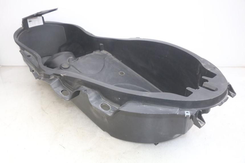 photo de SEAT STORAGE BOX YAMAHA X-MAX XMAX 125 (2010 - 2013) - Fixing points details