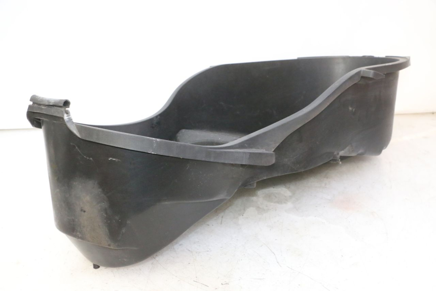 photo de SEAT STORAGE BOX YAMAHA X-MAX XMAX 250 (2006 - 2009) - Fixing points details