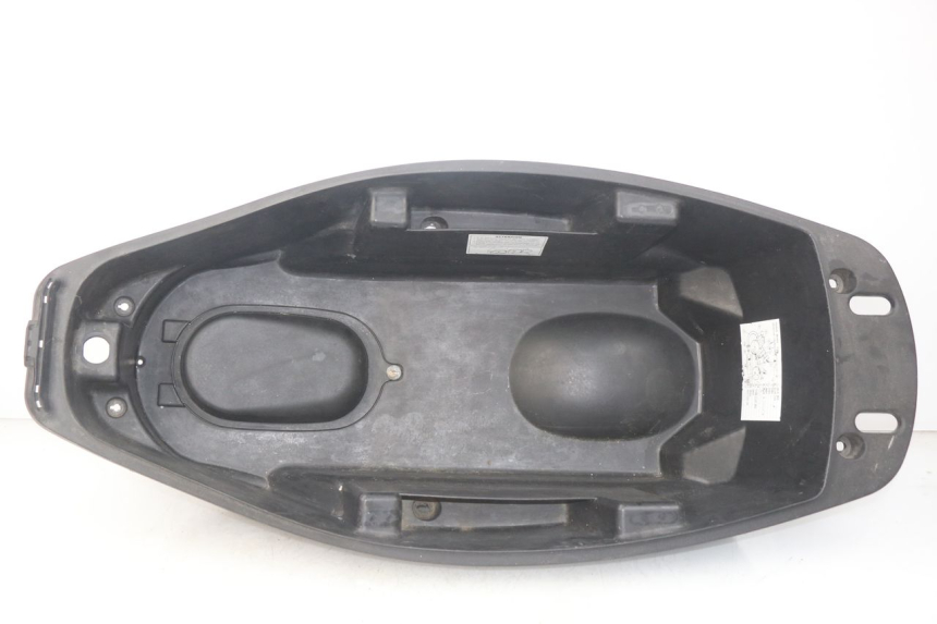 photo de SEAT STORAGE BOX TGB X-MOTION XMOTION 125 (2008 - 2014) - Main view