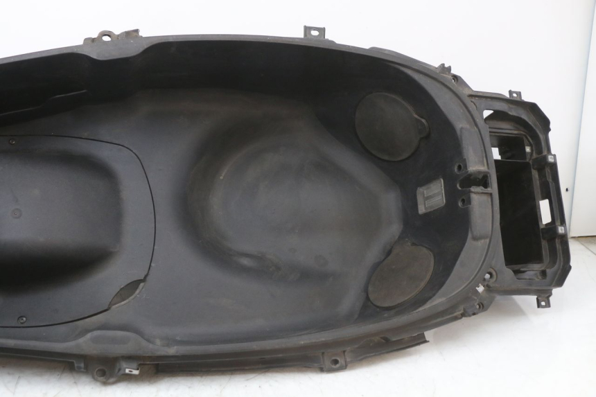 photo de SEAT STORAGE BOX PIAGGIO X10 125 (2012 - 2017) - Additional view of the item