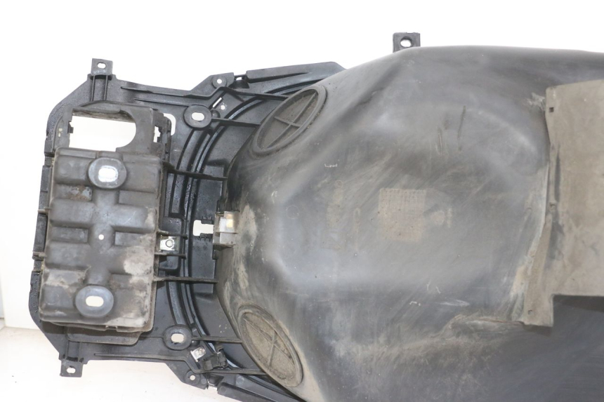 photo de SEAT STORAGE BOX PIAGGIO X10 125 (2012 - 2017) - Alternative perspective