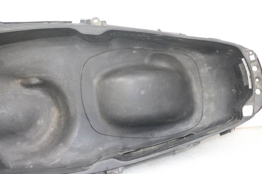 photo de SEAT STORAGE BOX PIAGGIO X10 125 (2012 - 2017) - Checked used part