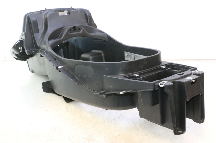 photo de UNDERSEAT STORAGE PIAGGIO X8 STREET 125 (2006 - 2007) - Additional view of the item