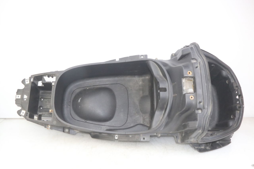 photo de SEAT STORAGE BOX PIAGGIO X8 125 (2004 - 2007) - Main view