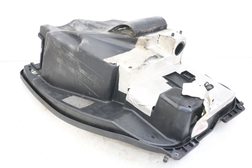 photo de UNDERSEAT STORAGE KYMCO XCITING 250 (2006 - 2009) - Component detail