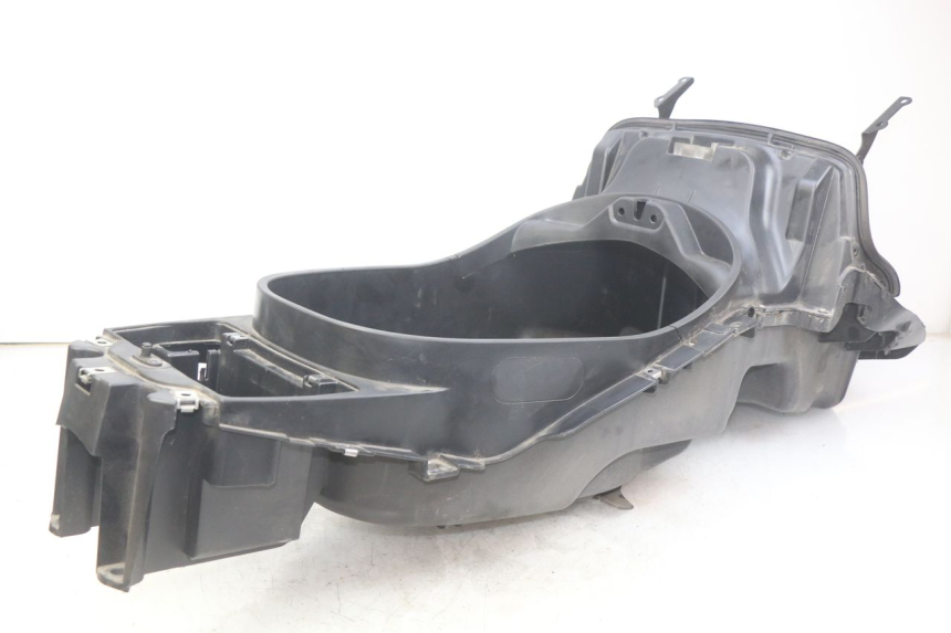 photo de SEAT STORAGE BOX PIAGGIO XEVO - X EVO 125 (2007 - 2017) - Component detail