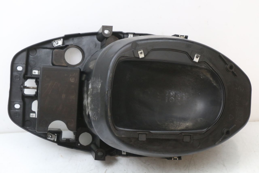 photo de SEAT STORAGE BOX PIAGGIO ZIP 2T 50 (2009 - 2019) - Product overview