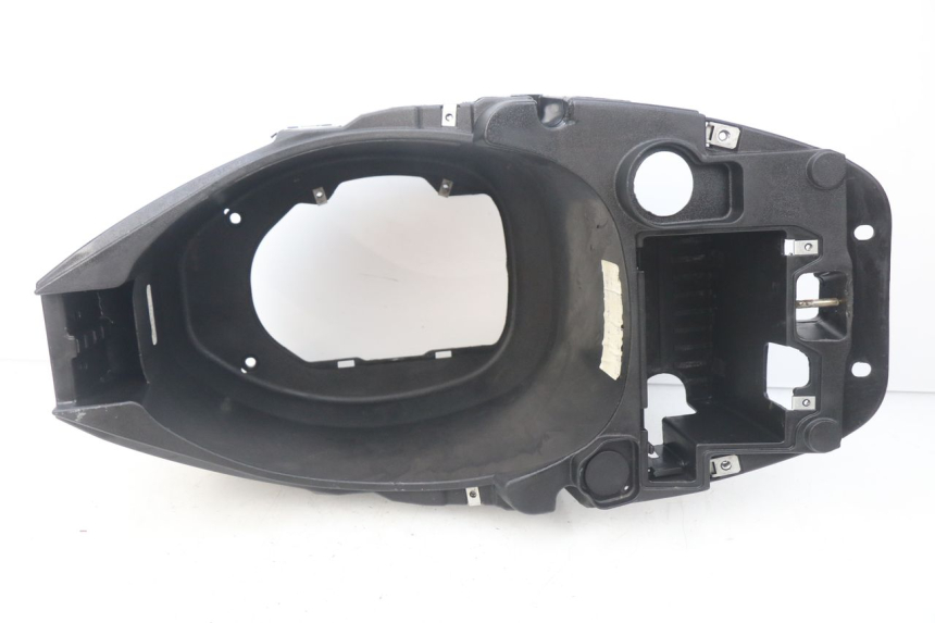 photo de UNDERSEAT STORAGE PIAGGIO ZIP 4T 50 (2006 - 2017) - Fixing points details