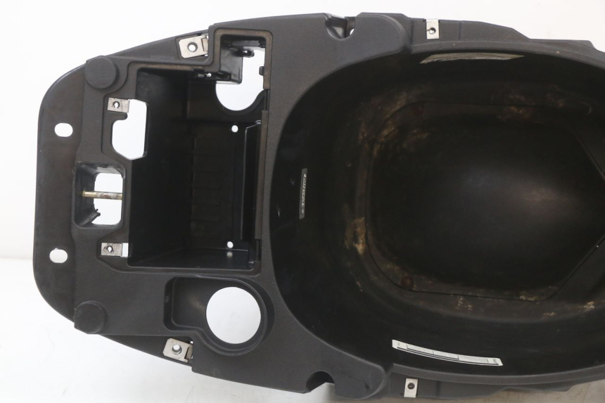 photo de SEAT STORAGE BOX PIAGGIO ZIP 4T 50 (2018 - 2020) - Alternative perspective