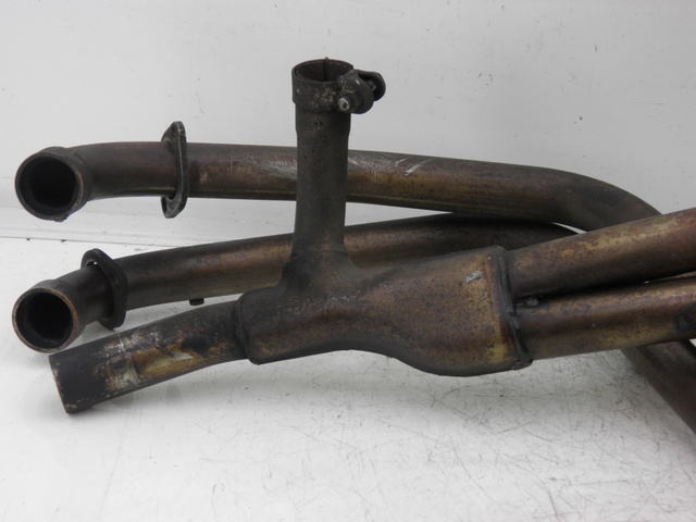 photo de EXHAUST PIPE TRIUMPH TROPHY 1200 (1996 - 2003) - Technical close-up