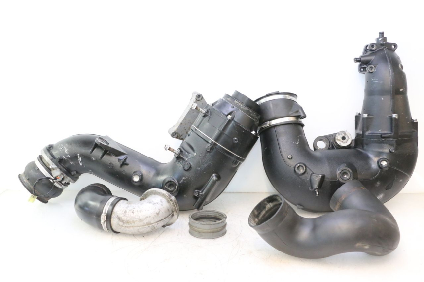 photo de EXHAUST PIPE YAMAHA WAVE RUNNER GP R 1200 (2000 - 2003) - Main view