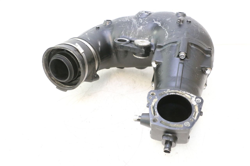 photo de EXHAUST PIPE YAMAHA WAVE RUNNER GP R 1200 (2000 - 2003) - Zoom on usage condition