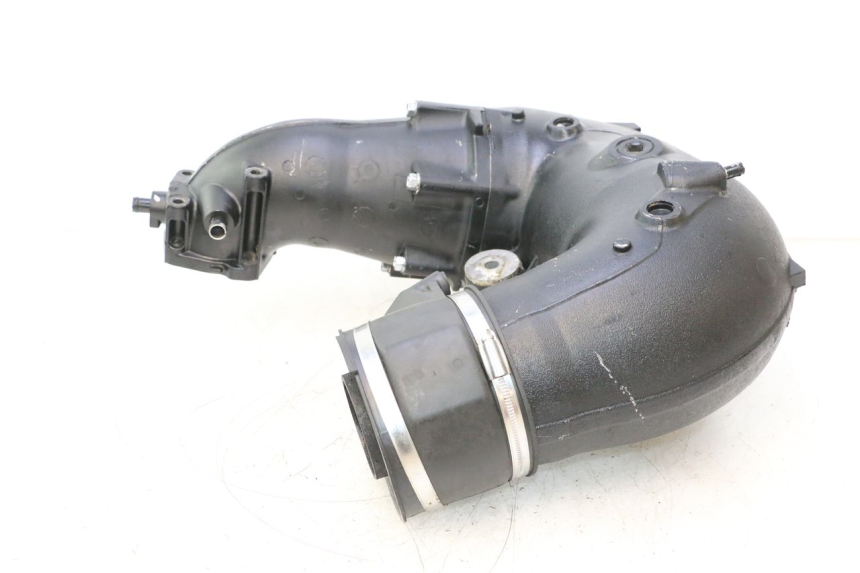 photo de EXHAUST PIPE YAMAHA WAVE RUNNER GP R 1200 (2000 - 2003) - Fixing points details