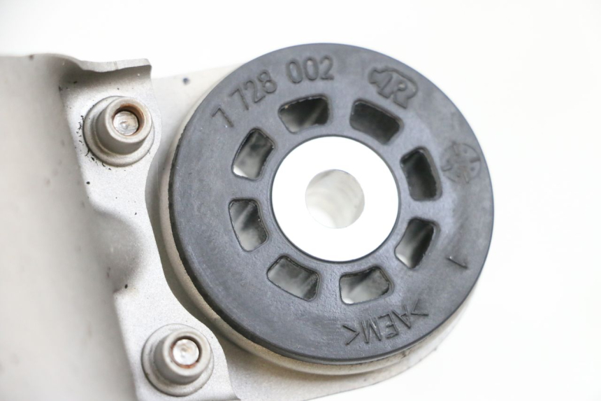 photo de EXHAUST CLAMP BMW R GS 1250 (2021 - 2024) - Technical close-up