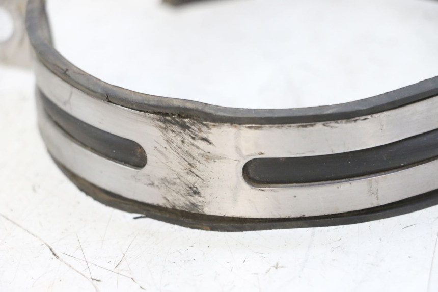 photo de EXHAUST CLAMP VONROAD YIBEN 125 (2006 - 2010) - Alternative perspective