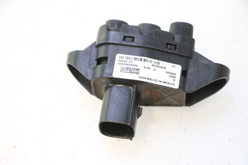 photo de FOG LIGHT SWITCH HARLEY DAVIDSON ROAD GLIDE FLTRXSE 1920 (2018 - 2022) - Alternative perspective