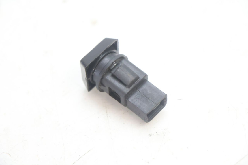 photo de TRACTION CONTROL SWITCH PIAGGIO MP3 HPE 530 (2022 - 2026) - Zoom on usage condition