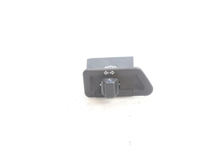 photo de TURN SIGNAL SWITCH APRILIA ATLANTIC S 125 (2010 - 2013) - Main view