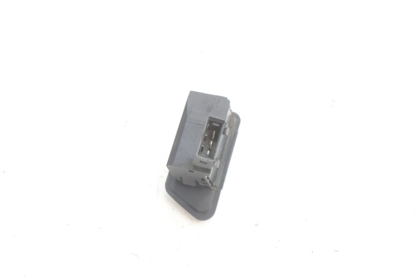 photo de TURN SIGNAL SWITCH APRILIA ATLANTIC S 125 (2010 - 2013) - Alternative perspective
