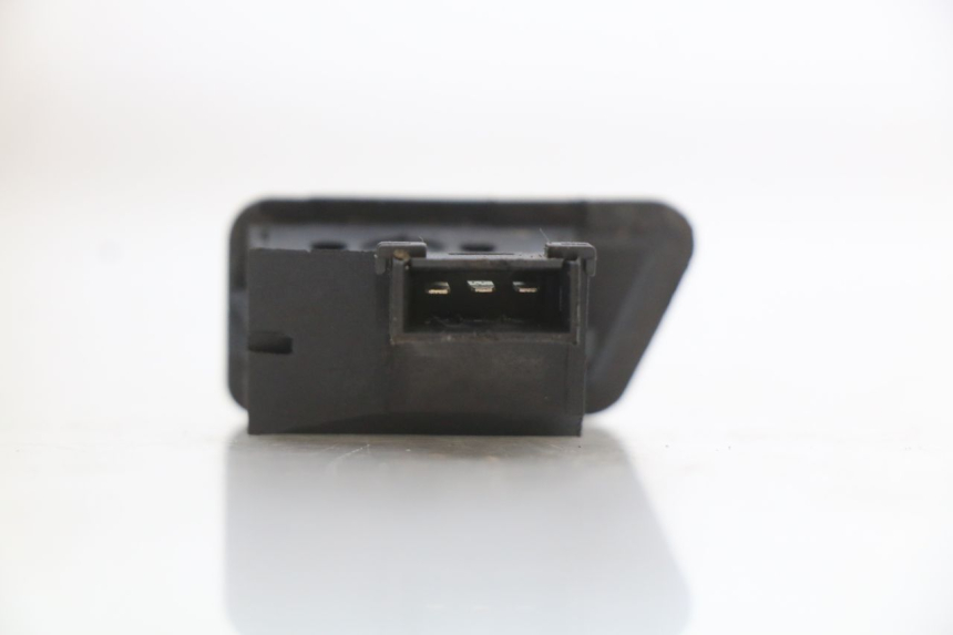 photo de TURN SIGNAL SWITCH TNT MOTOR BOSTON 4T 50 (2018 - 2025) - Technical close-up