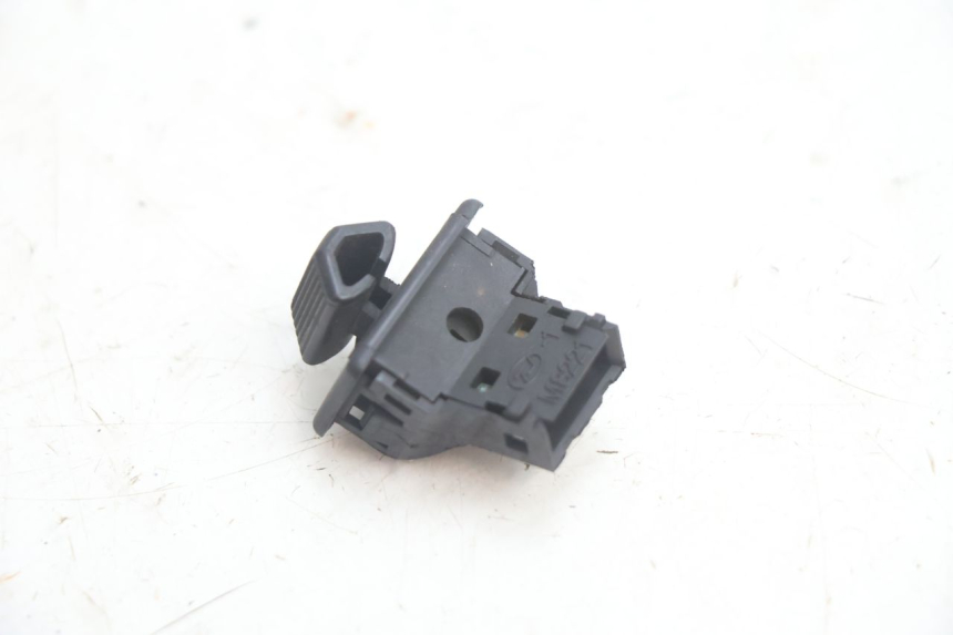 photo de TURN SIGNAL SWITCH PEUGEOT BUXY 50 (1993 - 1998) - Zoom on usage condition